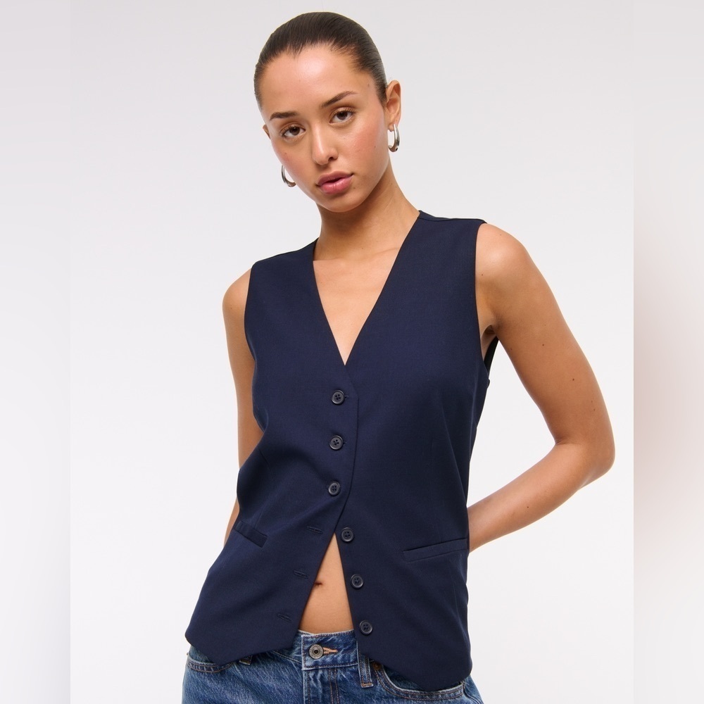 NWT Abercrombie & Fitch Preppy Relaxed Tailored Vest Size Large Dark Indigo N8